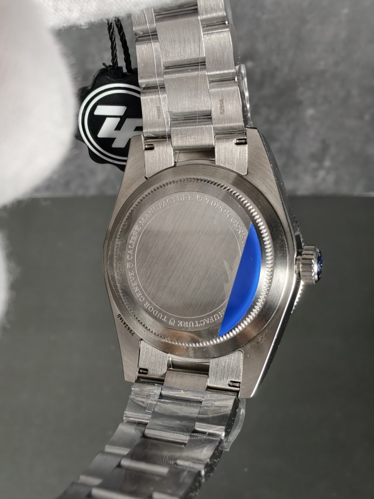 ZF Black Bay 68 Silver Dial | 43mm | A2824 Automatic Movement