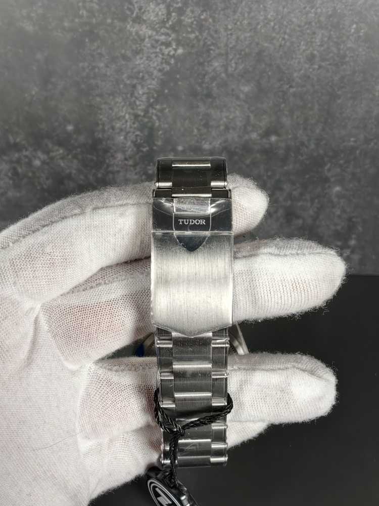 ZF Black Bay GMT Opaline Dial | 41mm | True GMT Automatic Movement | Stainless Steel Bracelet