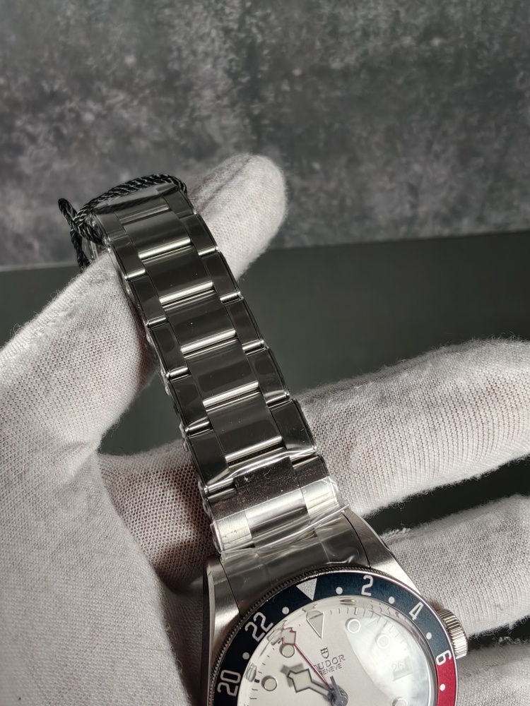 ZF Black Bay GMT Opaline Dial | 41mm | True GMT Automatic Movement | Stainless Steel Bracelet