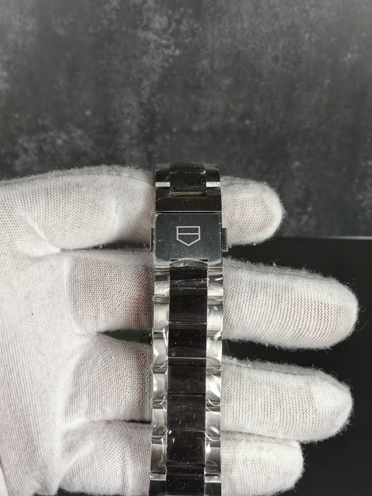 TAG Heuer Autavia 42mm Black – Swiss Sellita SW200 Automatic Movement