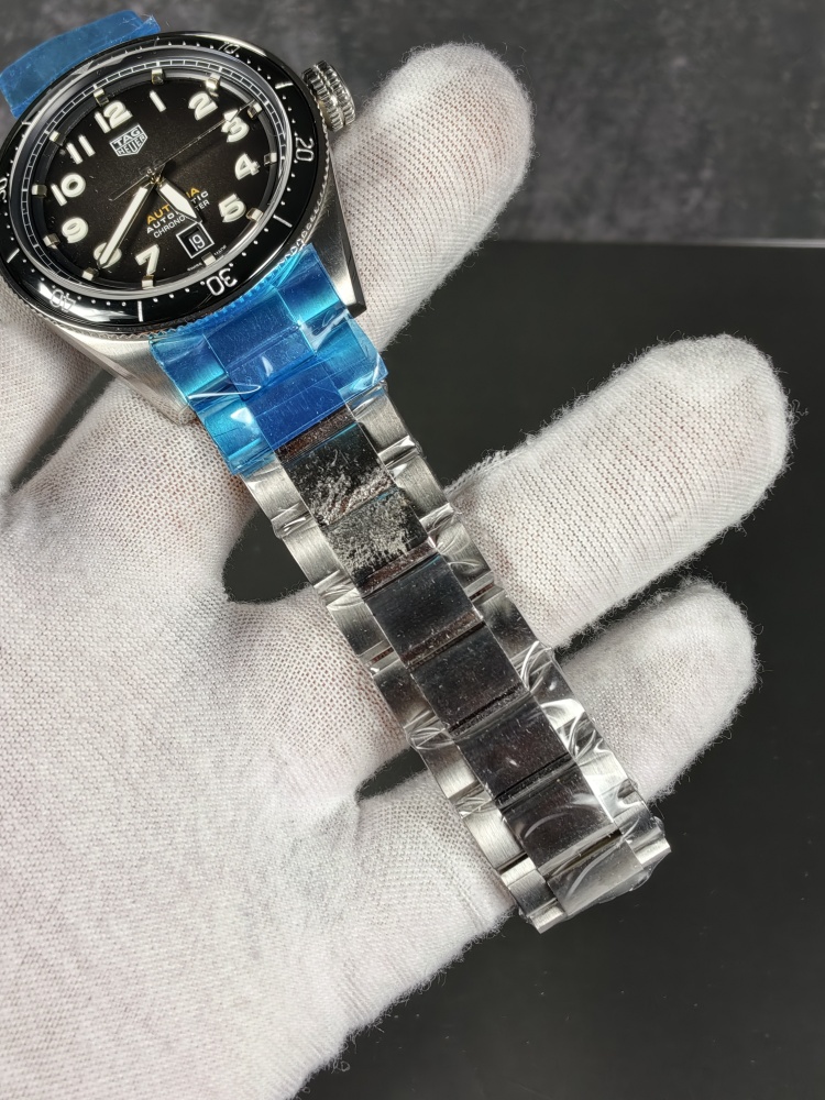 TAG Heuer Autavia 42mm Black – Swiss Sellita SW200 Automatic Movement