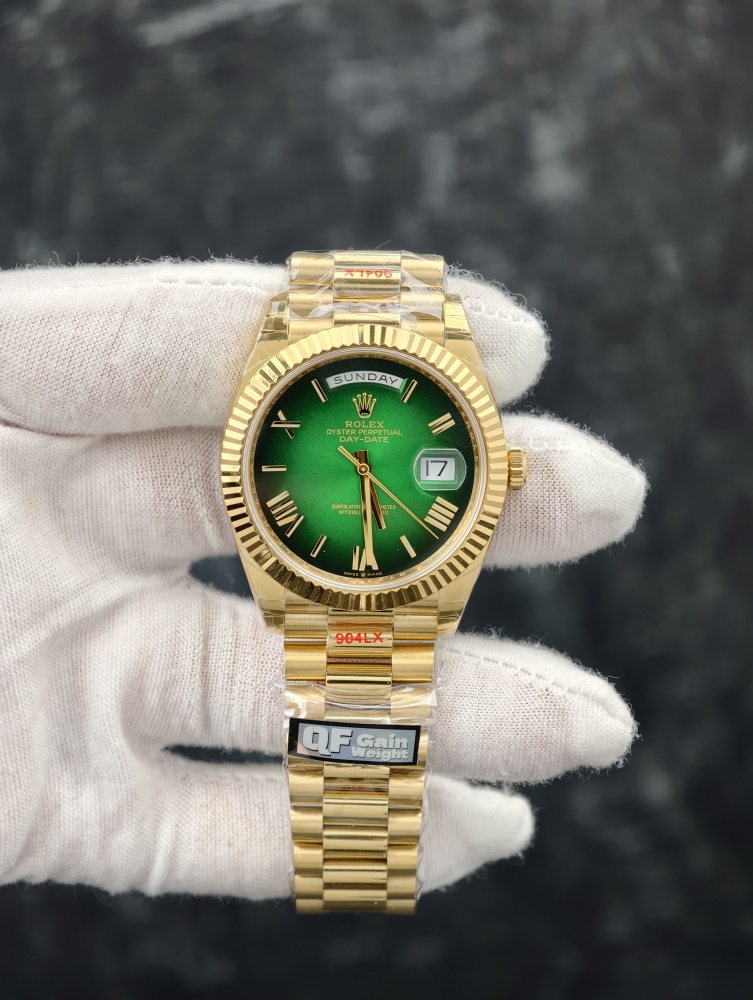 QF V9 Day-Date 40mm Yellow Gold Green Ombré – 210g JH3255 Free-Sprung Super Clone