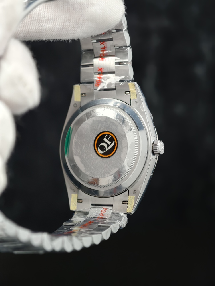 QF V9 Day-Date 40mm White Gold Green Dial – JH3255 Free-Sprung Super Clone 210g