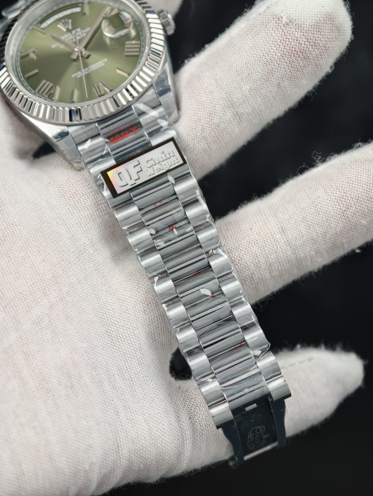 QF V9 Day-Date 40mm White Gold Green Dial – JH3255 Free-Sprung Super Clone 210g