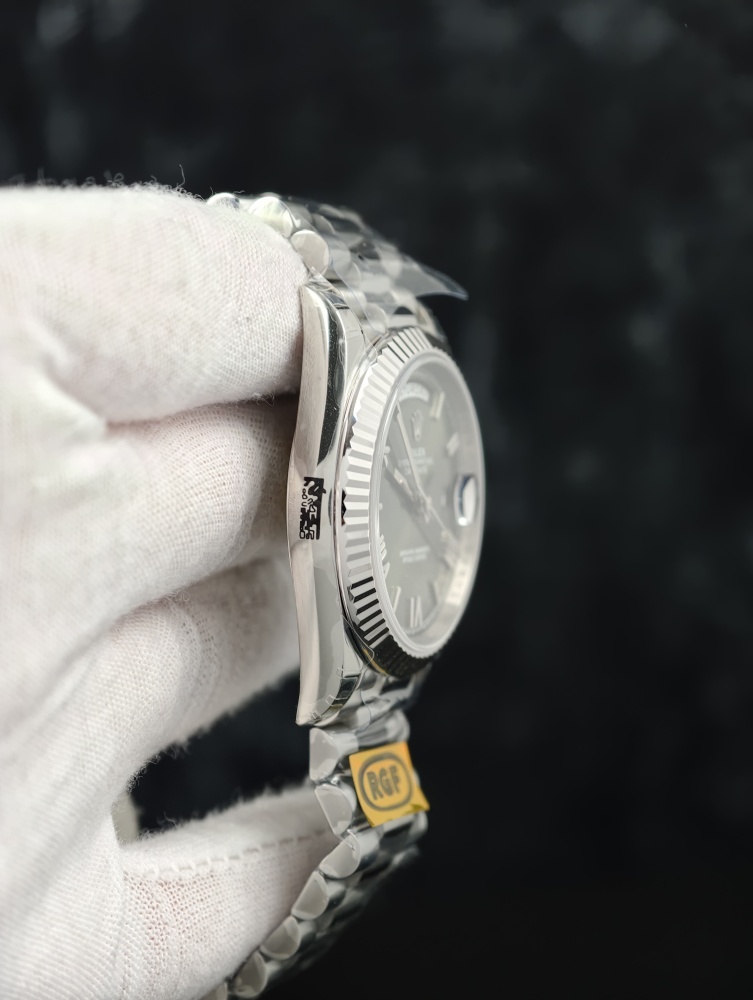 RGF Day-Date 40mm White Gold Green Dial – SH3255 Automatic Movement