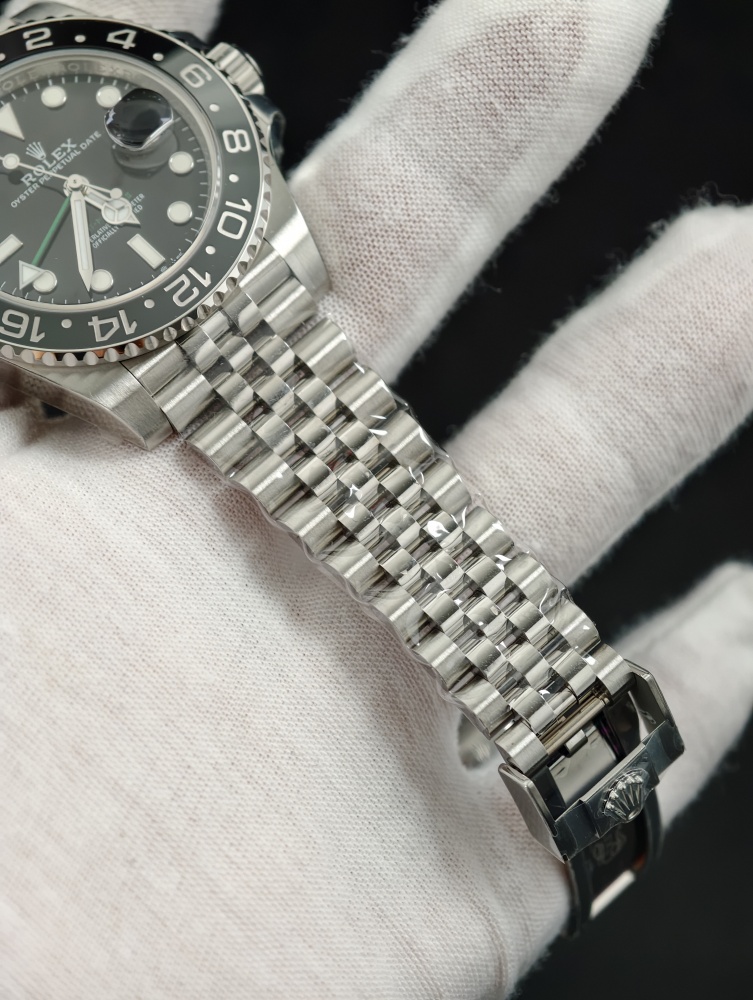 VSF GMT-Master II “Bruce Wayne” 126710GRNR