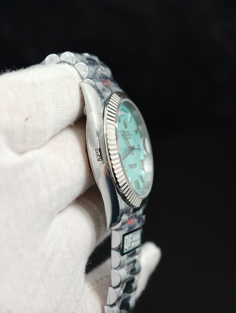 QF V9 Day-Date 40mm White Gold Platinum Dial – 210g JH3255 Free-Sprung Super Clone
