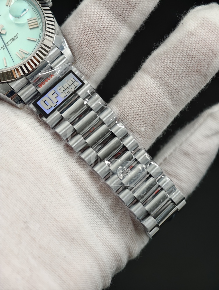 QF V9 Day-Date 40mm White Gold Platinum Dial – 210g JH3255 Free-Sprung Super Clone