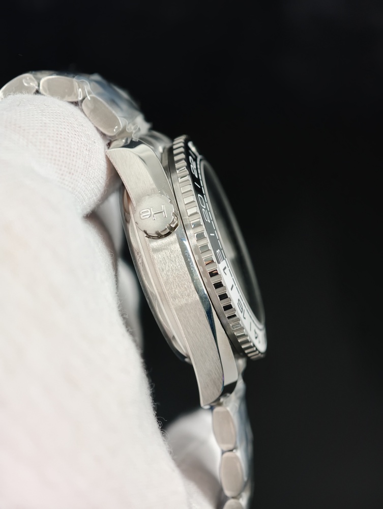 VSF Seamaster Planet Ocean 600M GMT 43.5mm Black & White “Tai Chi” – A8906 Automatic GMT Movement