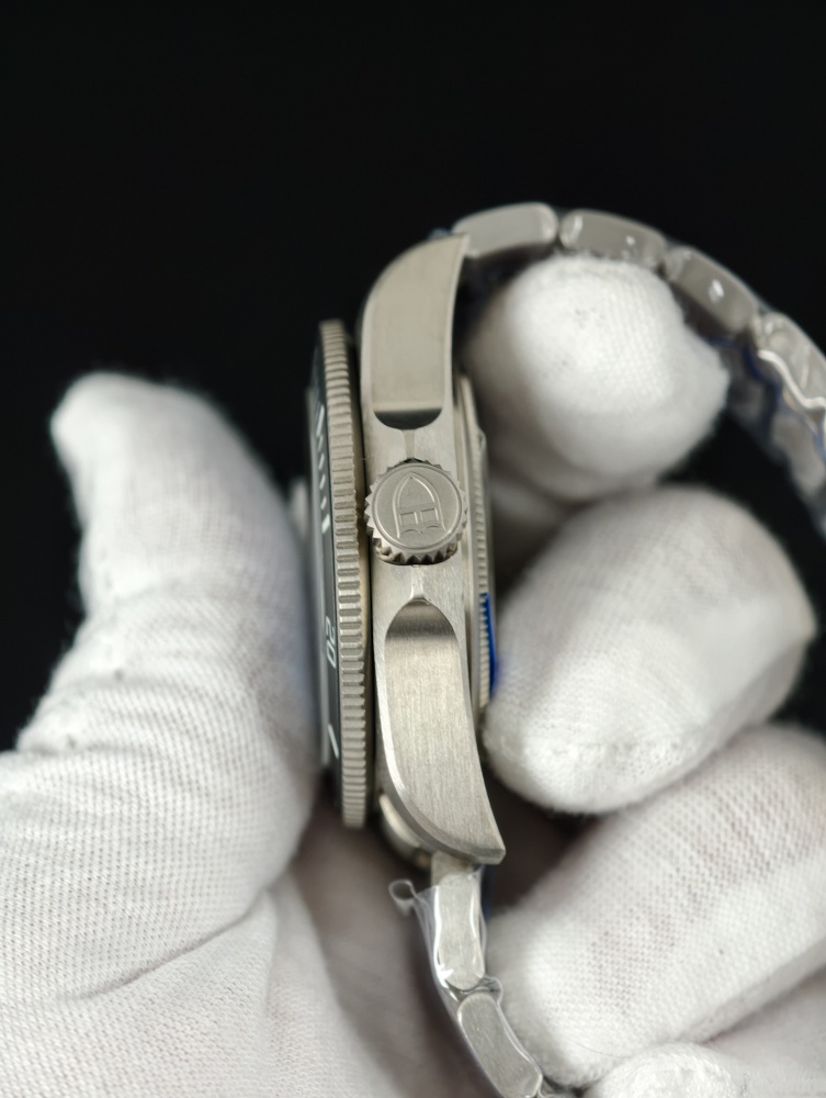 ZF Pelagos Ultra | 43mm | A2892 Automatic Movement | Titanium
