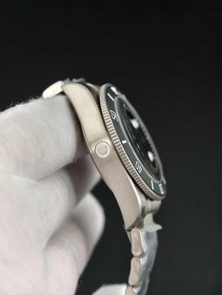 ZF Pelagos Ultra | 43mm | A2892 Automatic Movement | Titanium
