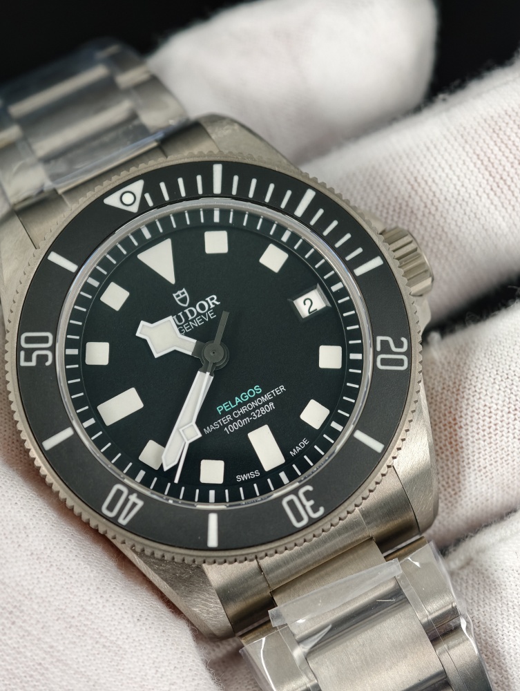 ZF Pelagos Ultra | 43mm | A2892 Automatic Movement | Titanium