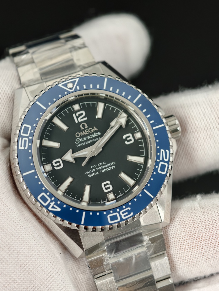 VSF Seamaster Planet Ocean 600M Black Dial Blue Bezel | 43.5mm | DD8900 Super Clone Movement