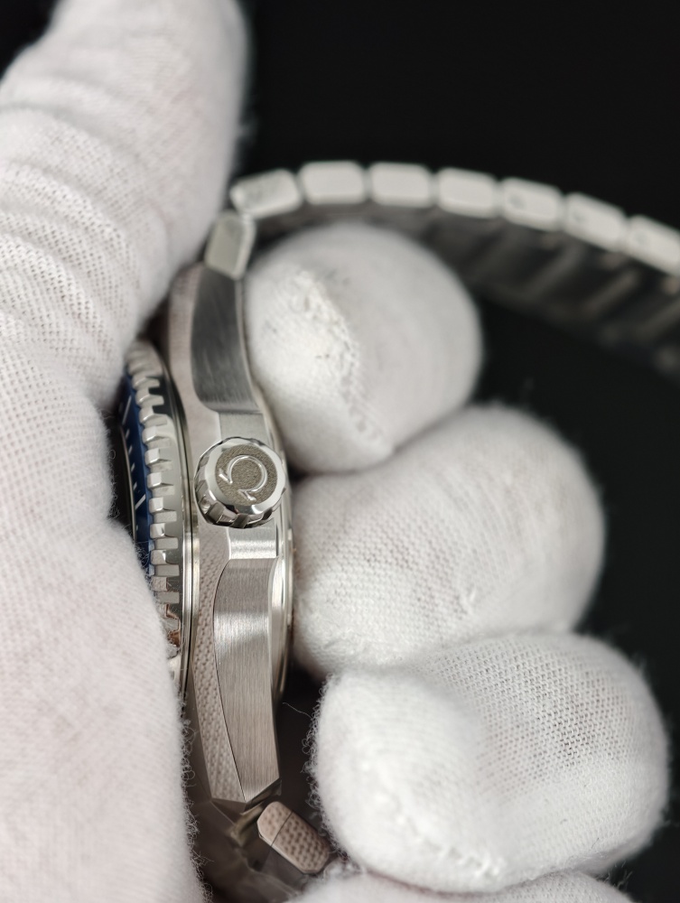 VSF Seamaster Planet Ocean 600M Black Dial Blue Bezel | 43.5mm | DD8900 Super Clone Movement