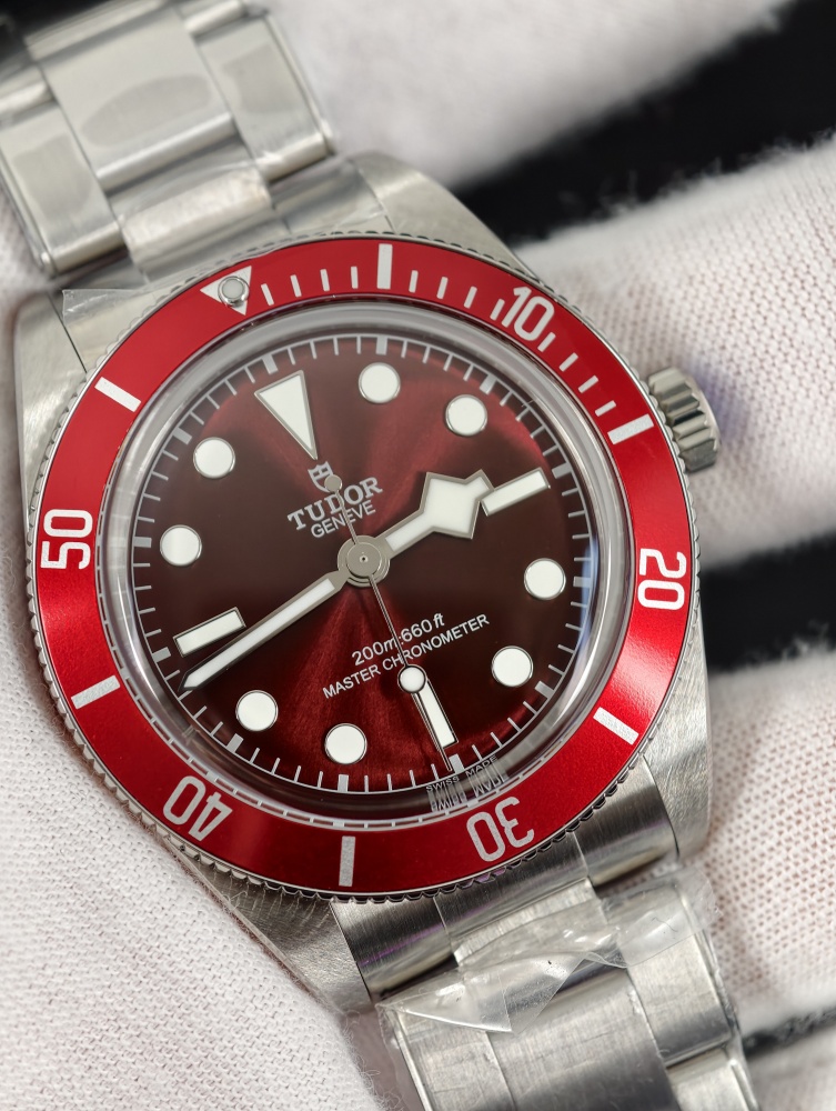 ZF Black Bay 58 Burgundy Oyster Bracelet