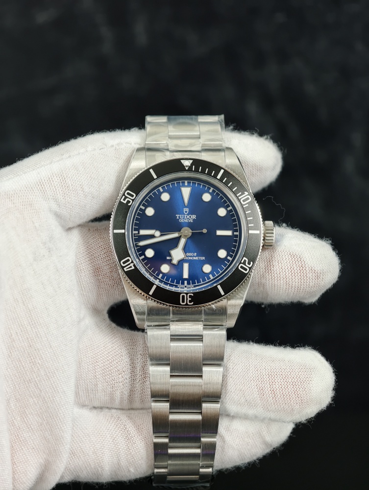 ZF Tudor Black Bay 68 43mm Blue Dial – A2824 Automatic Movement