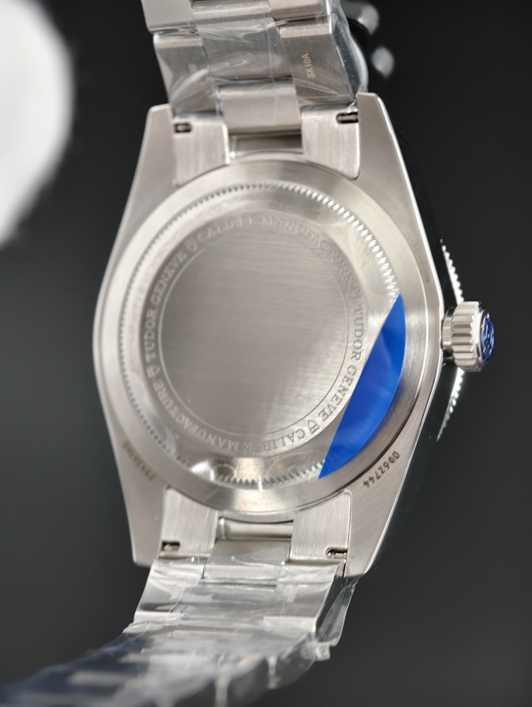 ZF Tudor Black Bay 68 43mm Blue Dial – A2824 Automatic Movement