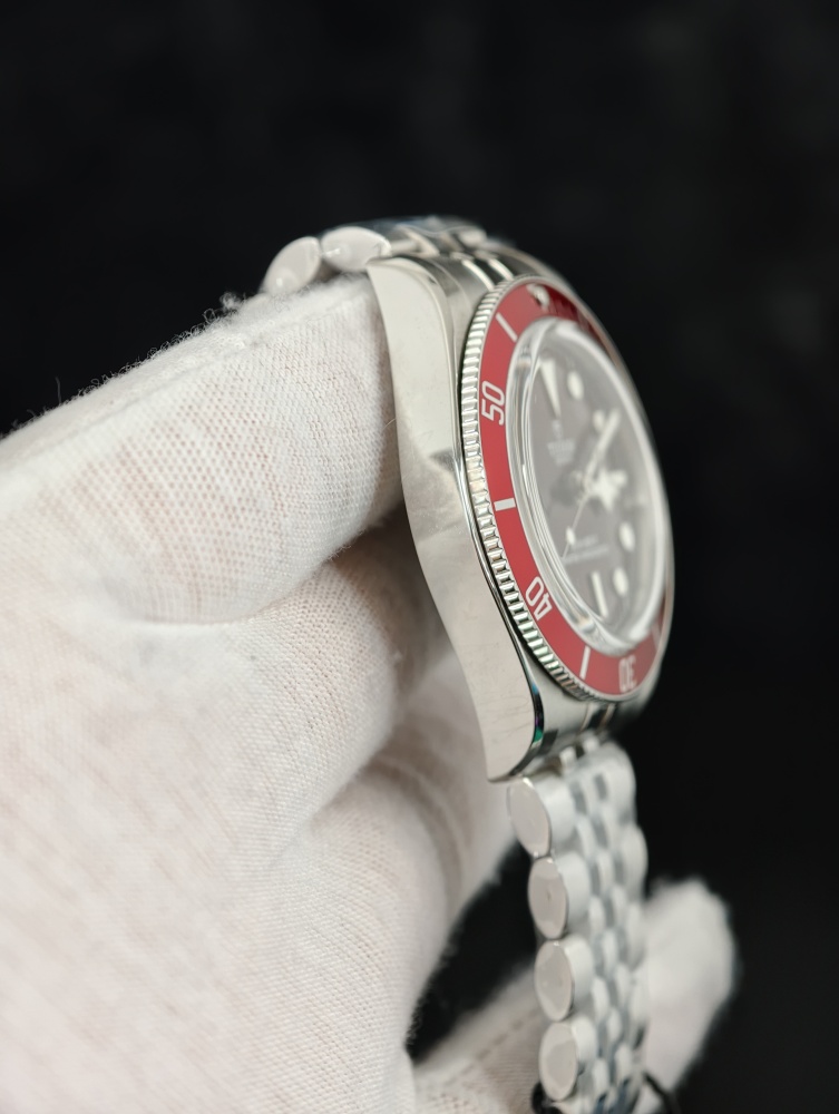 ZF Black Bay 58 Burgundy Jubilee