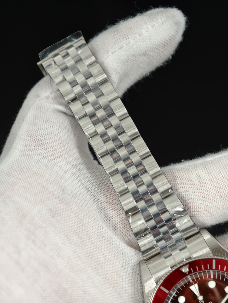 ZF Black Bay 58 Burgundy Jubilee