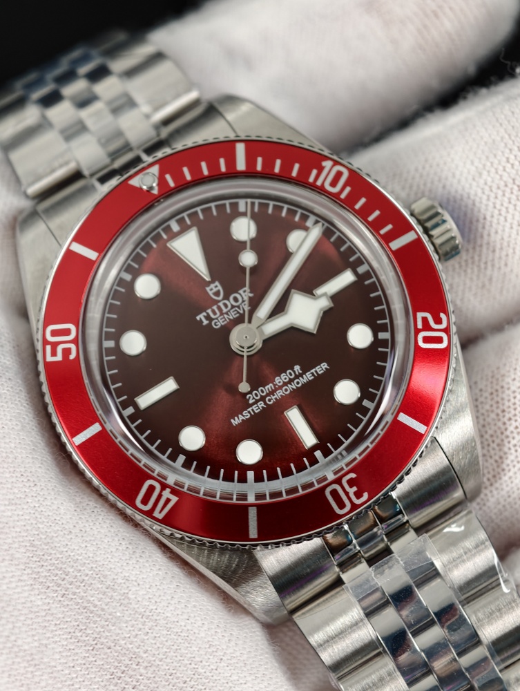 ZF Black Bay 58 Burgundy Jubilee