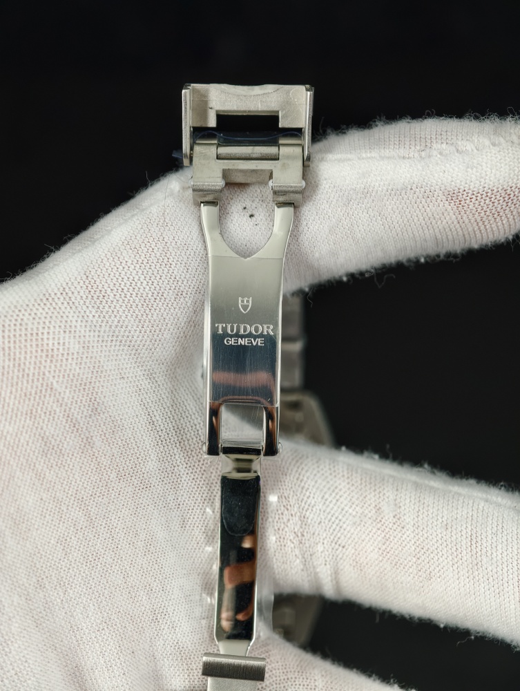 V2F Tudor Ranger 39mm Black Dial – Automatic Movement