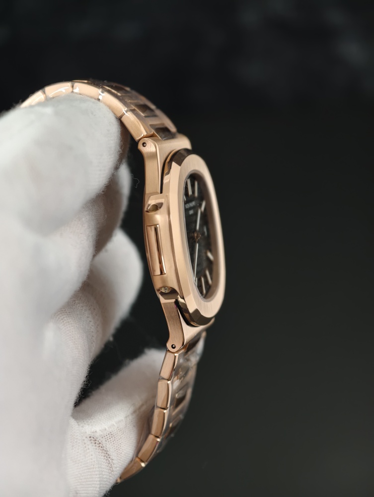 DDF Nautilus 5711/1R 40mm Rose Gold – 324 Automatic Movement