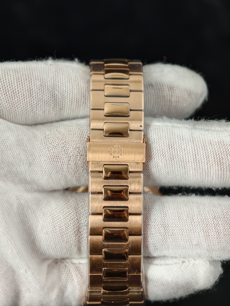 DDF Nautilus 5711/1R 40mm Rose Gold – 324 Automatic Movement