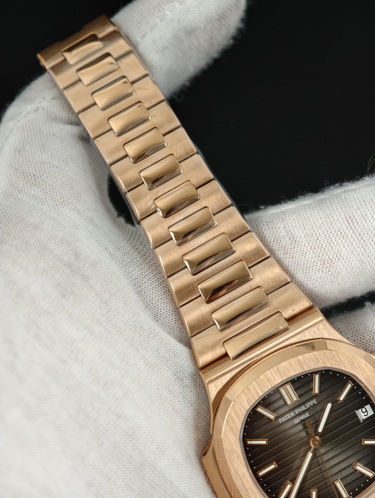 DDF Nautilus 5711/1R 40mm Rose Gold – 324 Automatic Movement