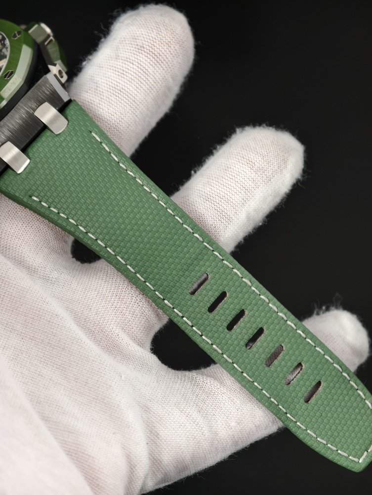 APP Royal Oak Offshore 26420CE 43mm Green Ceramic – Automatic Flyback Chronograph