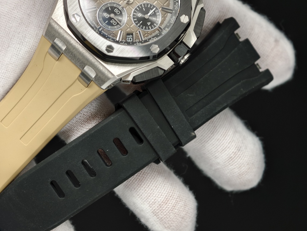 APP Royal Oak Offshore 26420SO 43mm Black – Automatic Flyback Chronograph