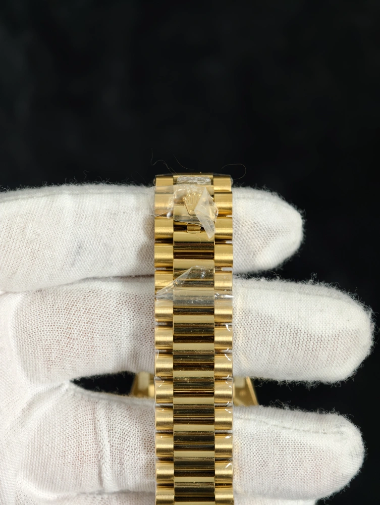 Traditional Cloning Process RC Day-Date 40mm Yellow Gold Black Baguette Dial – Weighted Automatic ...