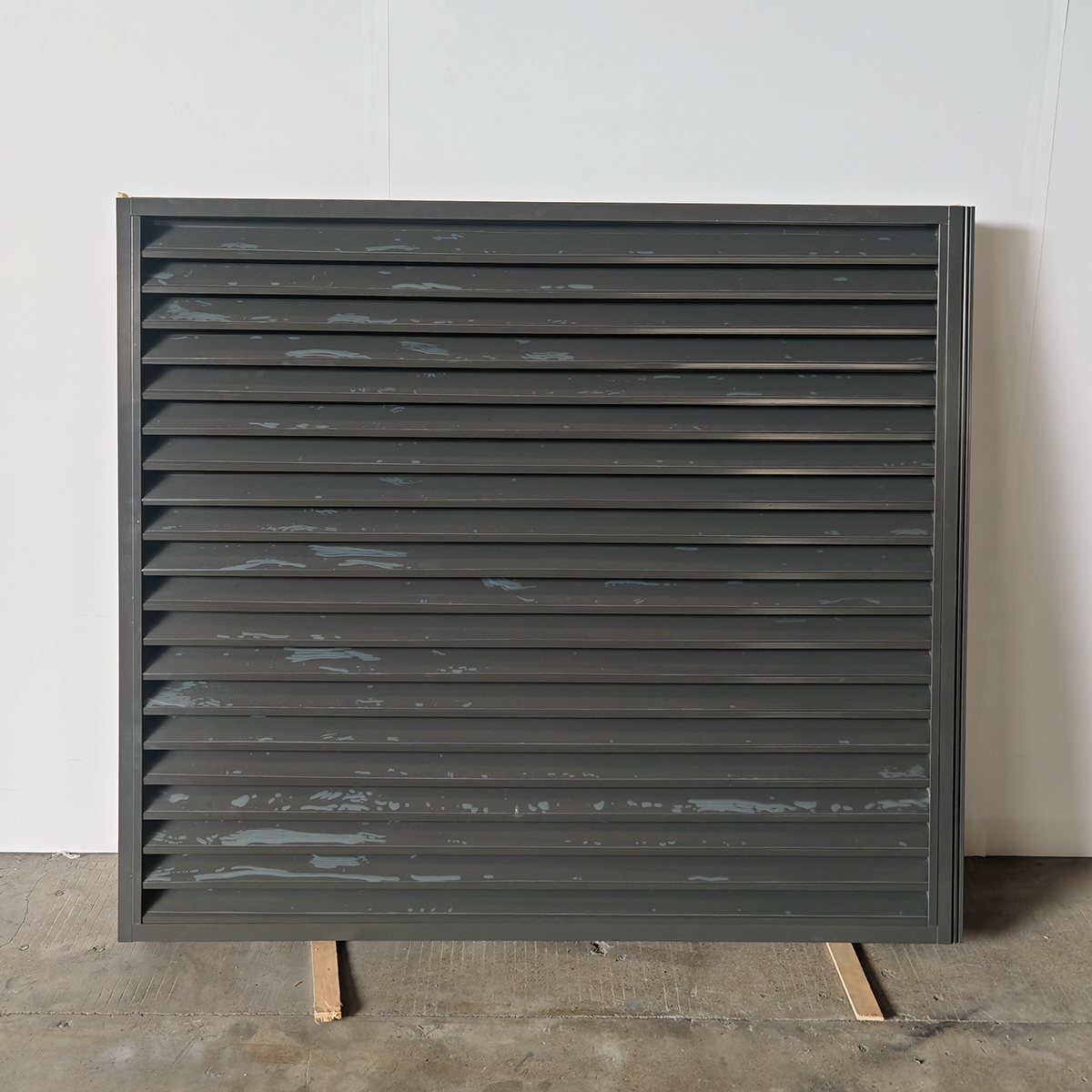 WIC375 Louver Window
