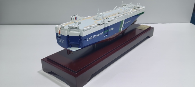 ELECTRIC STAR LNG Powered PCTC Pure Car & Truck Carrier Scale Model,Dandong Maoyang International Trading Co., Ltd.,LNG Powered PCTC Pure Car /Truck Carrier Physical Ship Model
