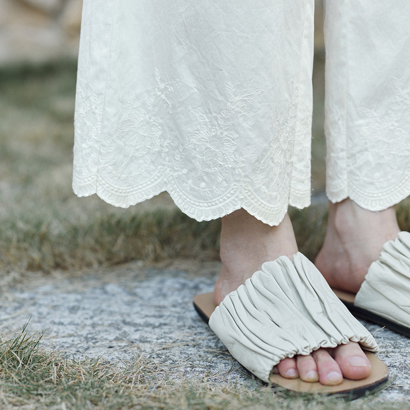 ‌Loungewear‌  Embroidered eight-point pants