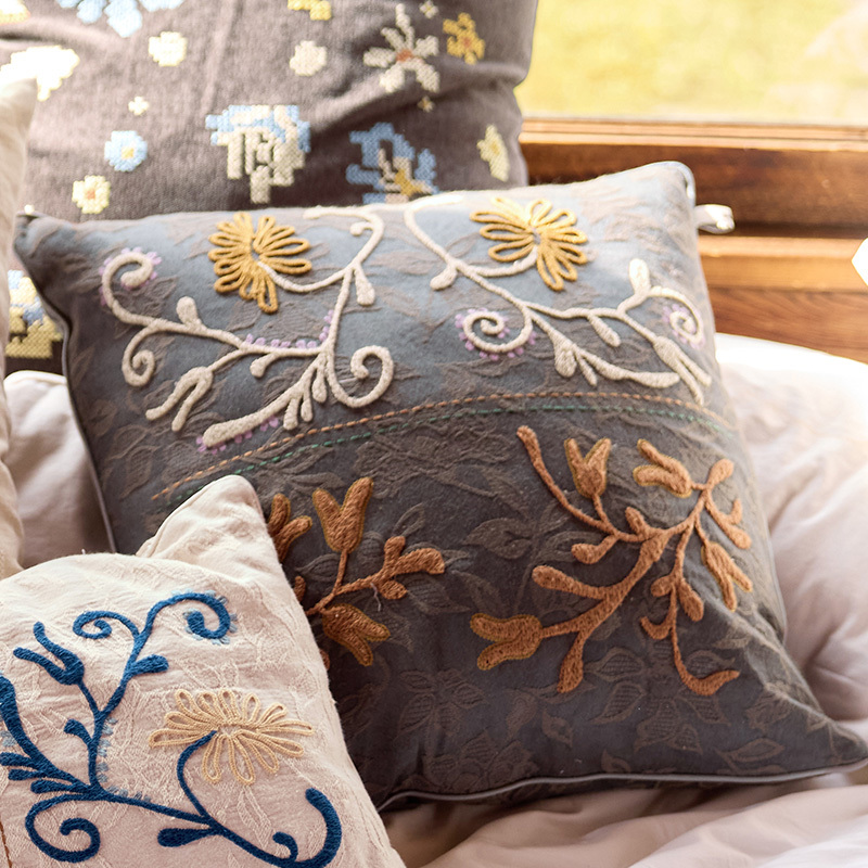 Embroidered‌ Throw pillow‌
