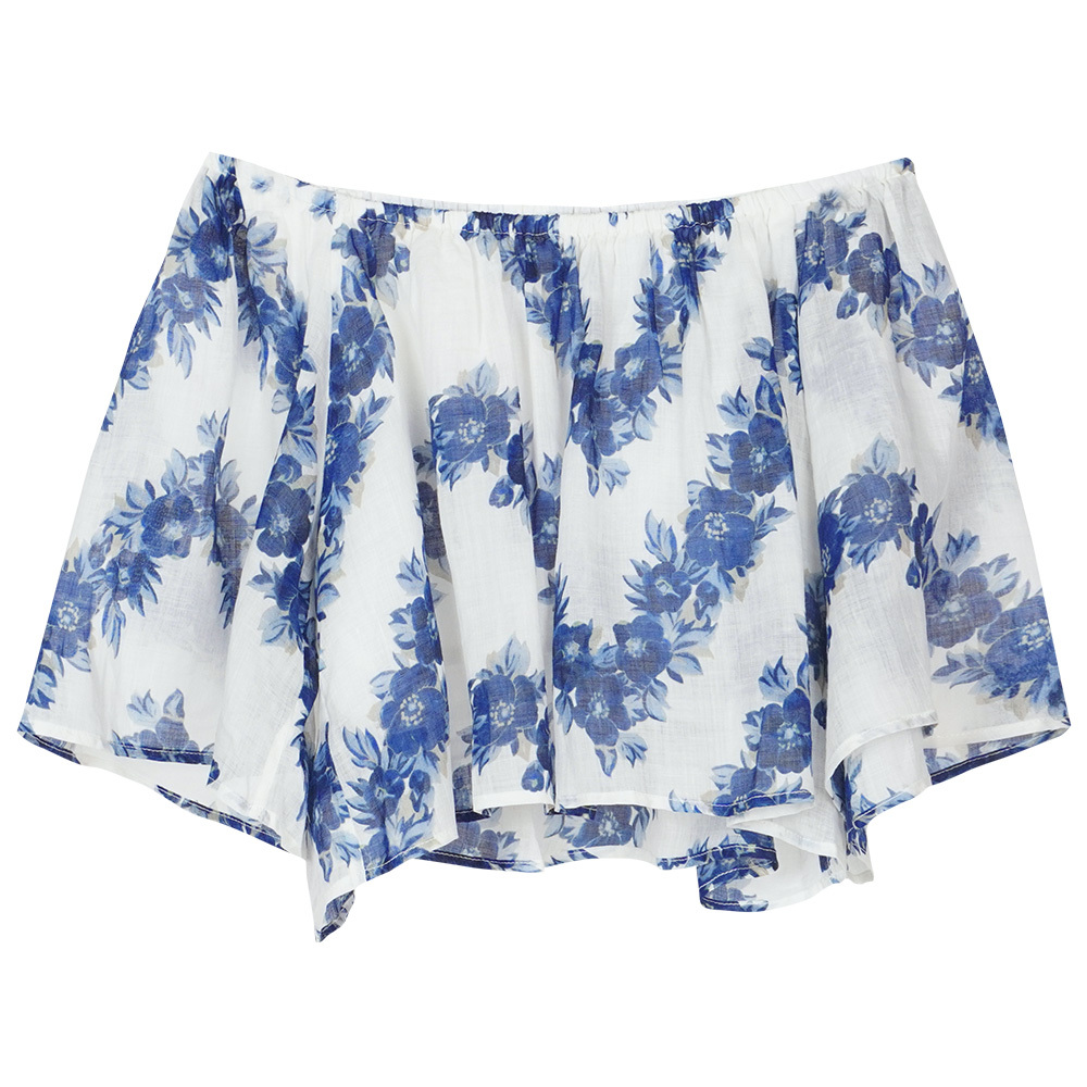 Blue Beach-appropriate outfit Suitable for beach vacation