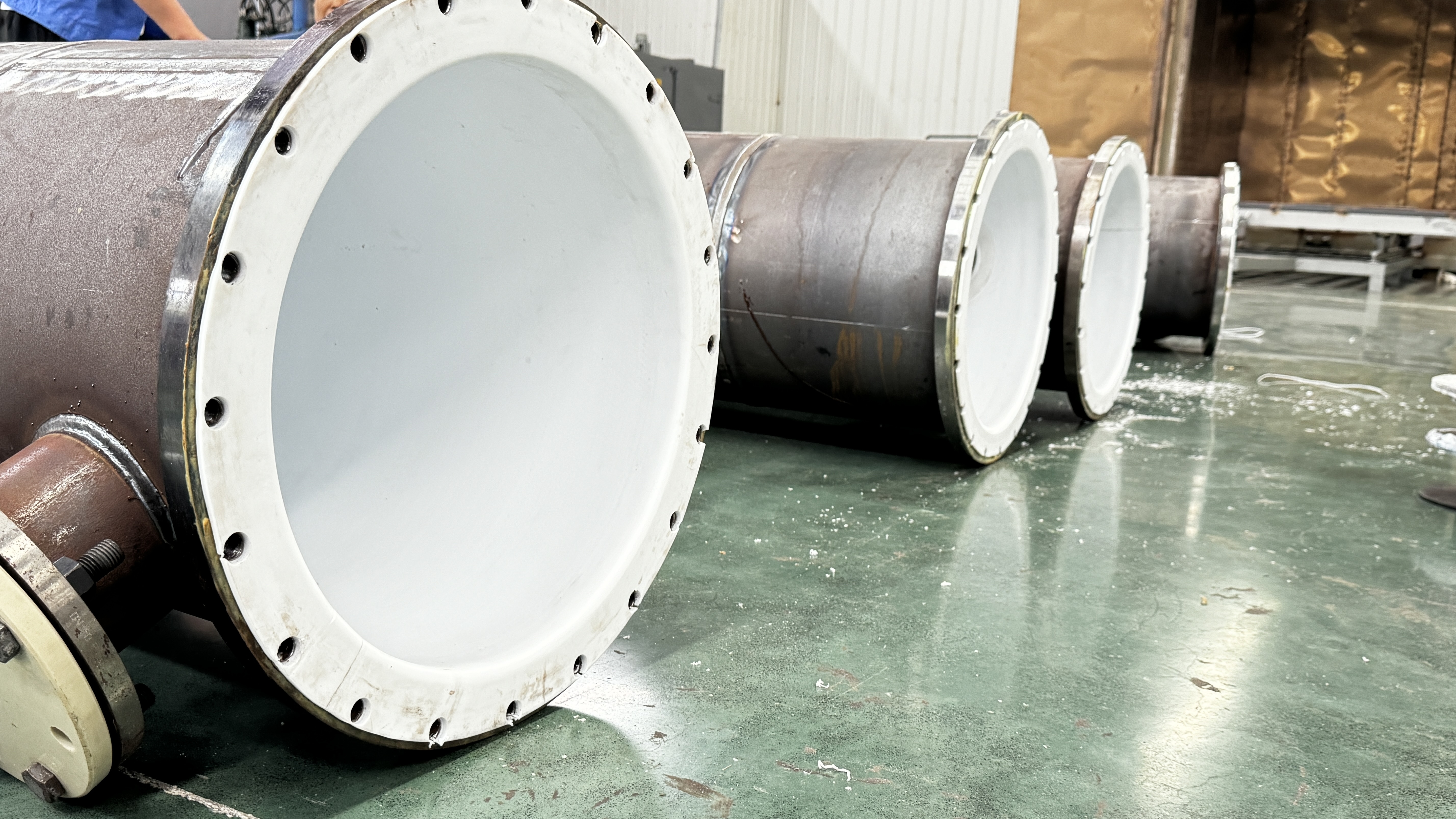 Custom-made anti-corrosion lined steel storage tanks with three lining options: PO, PE and PTFE.,Hangzhou Xin'anjiang Industrial Pump Co., Ltd,Custom-made anti-corrosion lined steel storage tanks with three lining options: PO, PE and PTFE.