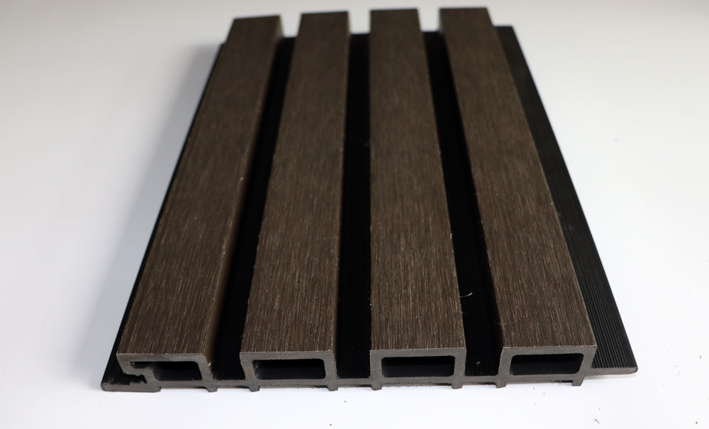 WPC fluted cladding - surface texture and profile