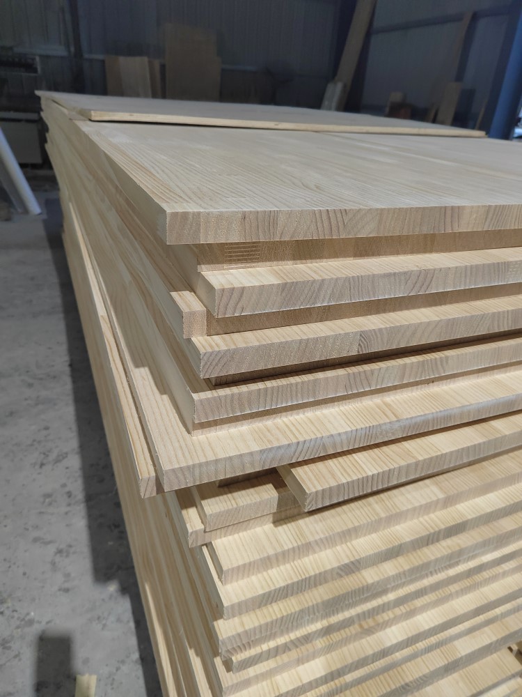 Radiata Pine Solid Wood Board Manufacturer & Wholesale Supplier, ROYUE Material,Radiata Pine Solid Wood Board Manufacturer & Wholesale Supplier