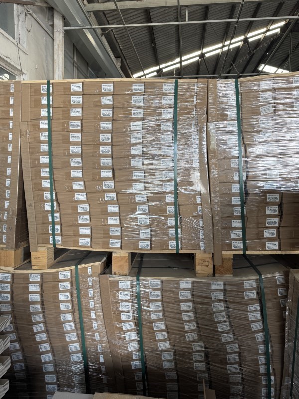 SPC flooring packaging 1