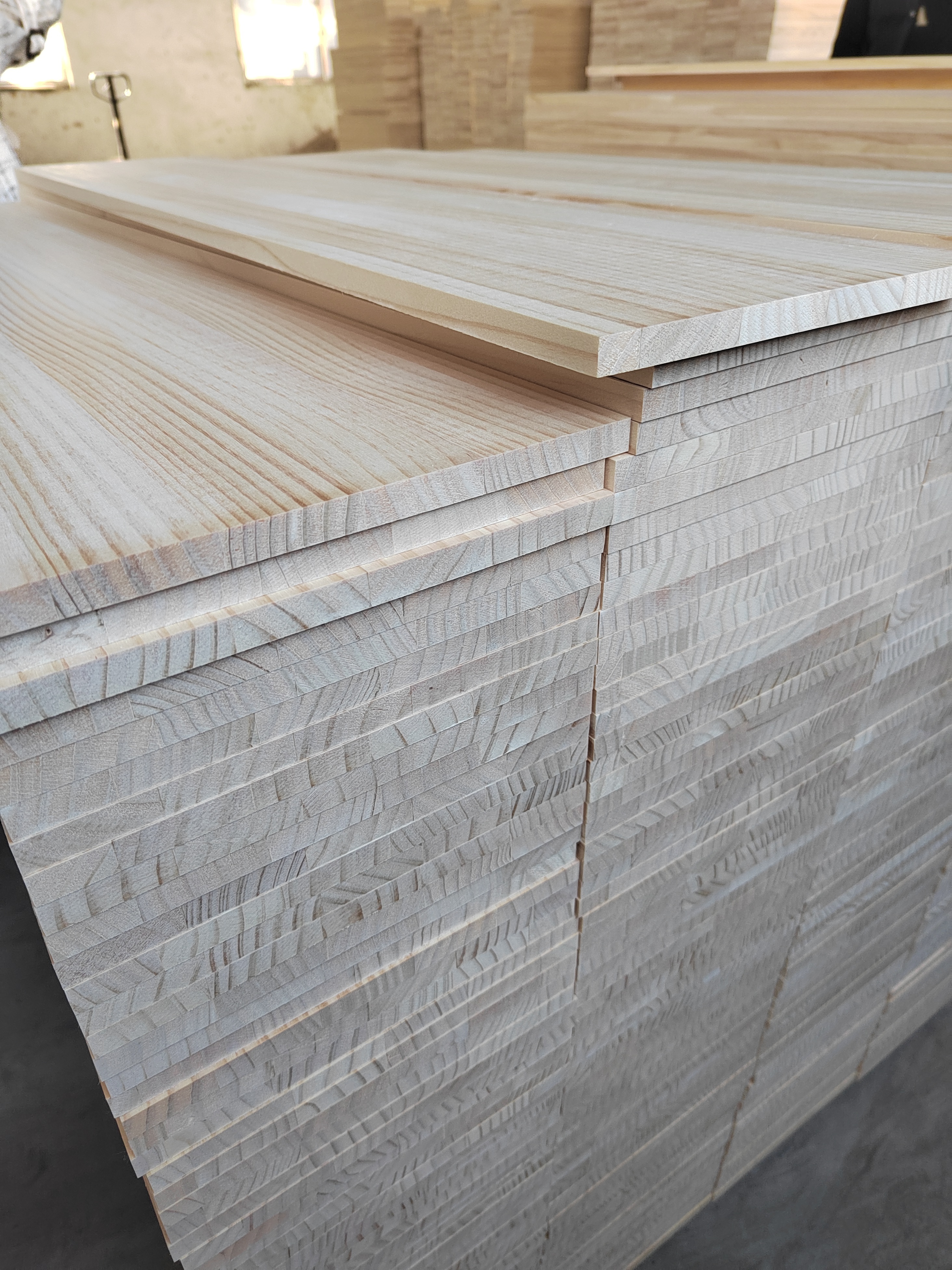 Radiata Pine Straight Puzzle Wood Window Edge Glued Board Furniture Panels 20mm 25mm, ROYUE Material,Radiata Pine Straight Puzzle Wood Window Edge Glued Board Furniture Panels 20mm 25mm