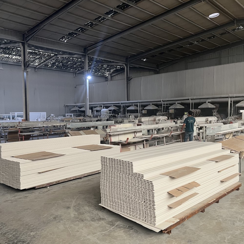 Base board production - cutting and stacking