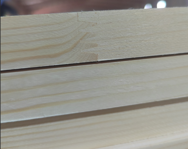High Quality hot selling pine wood board accept customized size and shape, ROYUE Material,High Quality hot selling pine wood board accept customized size and shape 12mm 15mm 18mm 25mm 33mm 38mm 50mm AA AB AC BC Grade Finger Jointed Boards