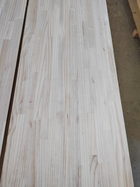 Wholesale BB Grade Radiata Pine Edge Glued Panel/ Finger Joint Board for Furniture, ROYUE Material,Wholesale BB Grade Radiata Pine Edge Glued Pane