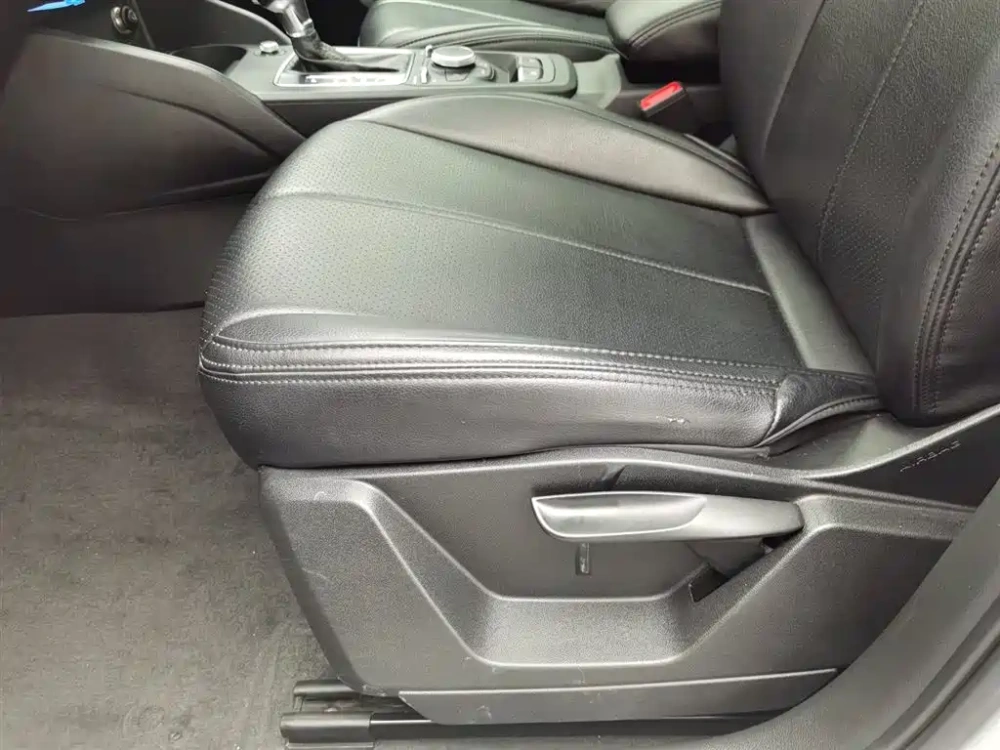 Audi Audi Q2L 2020 35 TFSI Progressive Dynamic Model