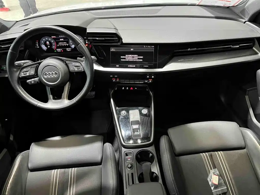 Audi Audi A3 2023 Facelift Sportback 35 TFSI Fashion Sport
