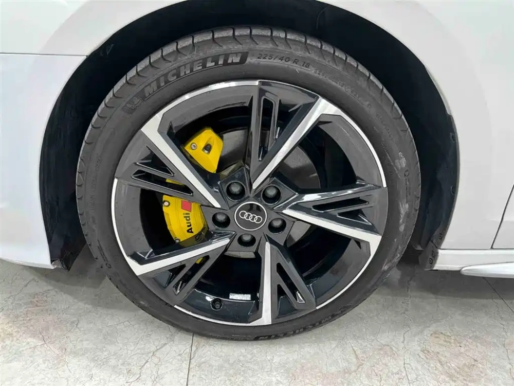 Audi Audi A3 2023 Facelift Sportback 35 TFSI Fashion Sport
