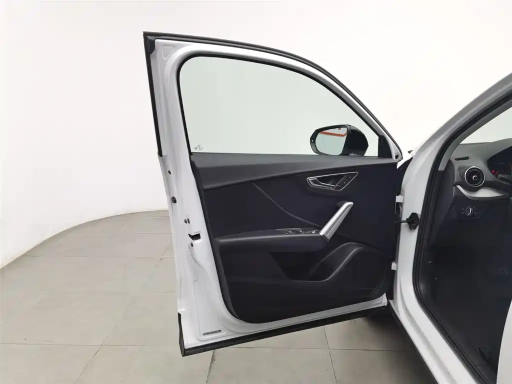 Audi Audi Q2L 2020 35 TFSI Progressive Dynamic Model
