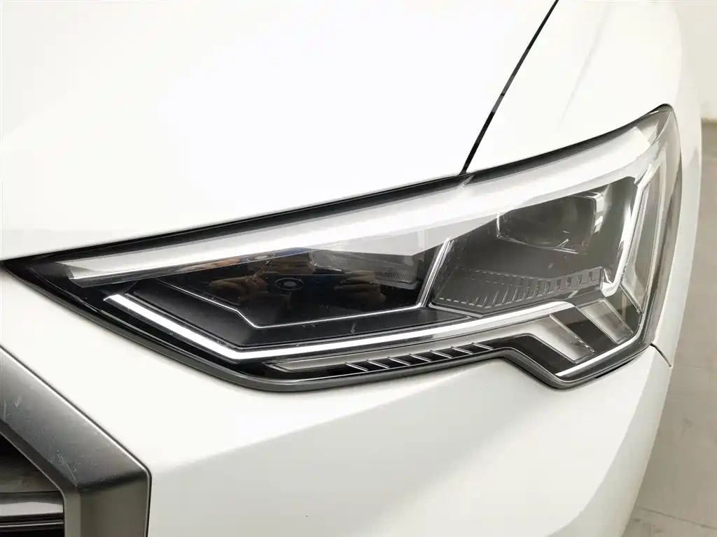 Audi Audi Q3 2019 35 TFSI Fashion Sport
