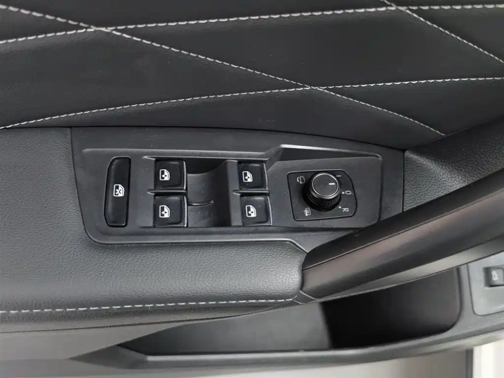 Volkswagen Tiguan L 2022 330TSI Auto 2WD R-Line Premium Edition